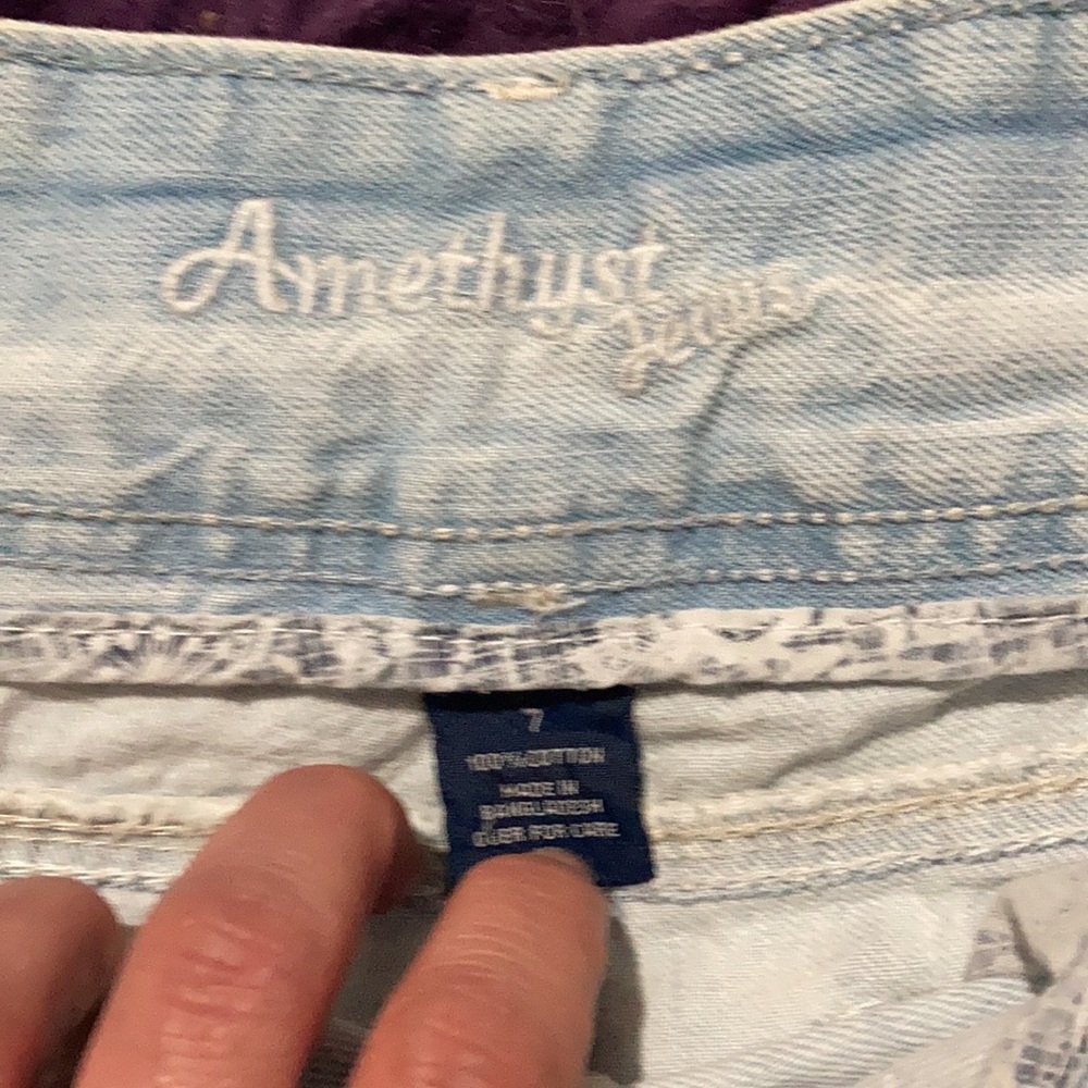 Shorts - Picture 3 of 3